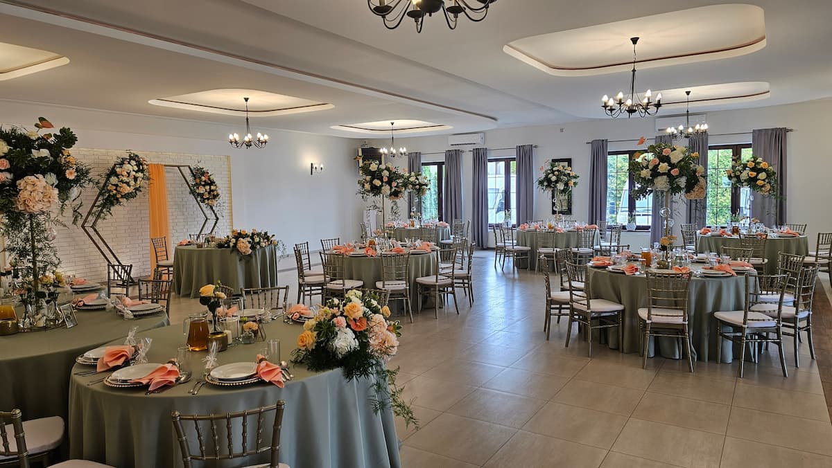 Sala na imprezy okolicznościowe w Zajeździe Harasówka w Gniewkowie